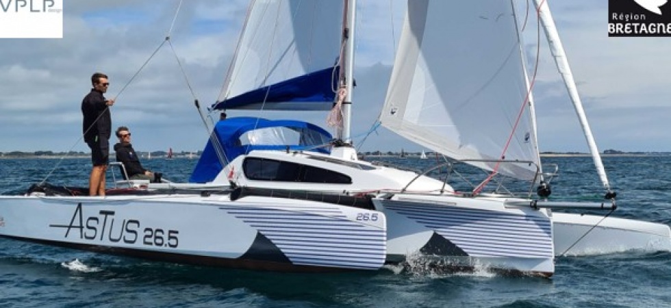 Astus 26.5 sailing